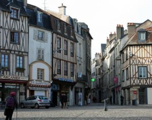 investir à Poitiers en location saisonnière